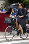 Amsterdam 12 augustus 2015 
Susan Visser met hondje op de fiets.