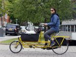 Amsterdam 20 juni 2015  
Susan Visser met hondje in bakfiets.