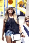 ibiza 5 augustus 2015
Sylvie Meis en Damian v d Vaart op ibiza de dag naar het uitgaan van de relatie met Momo