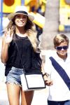 ibiza 5 augustus 2015
Sylvie Meis en Damian v d Vaart op ibiza de dag naar het uitgaan van de relatie met Momo