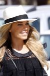 ibiza 5 augustus 2015
Sylvie Meis en Damian v d Vaart op ibiza de dag naar het uitgaan van de relatie met Momo