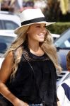 ibiza 5 augustus 2015
Sylvie Meis en Damian v d Vaart op ibiza de dag naar het uitgaan van de relatie met Momo