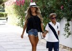 ibiza 5 augustus 2015
Sylvie Meis en Damian v d Vaart op ibiza de dag naar het uitgaan van de relatie met Momo