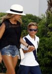 ibiza 5 augustus 2015
Sylvie Meis en Damian v d Vaart op ibiza de dag naar het uitgaan van de relatie met Momo