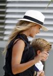 ibiza 5 augustus 2015
Sylvie Meis en Damian v d Vaart op ibiza de dag naar het uitgaan van de relatie met Momo