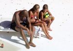 ibiza 27 juli 2015
Sylvie Meis en haar vriend Momo hebben discussie bij het zwembad. Zoon Damian is daarbij aanwezig.