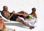 ibiza 27 juli 2015
Sylvie Meis en haar vriend Momo hebben discussie bij het zwembad. Zoon Damian is daarbij aanwezig.