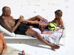 ibiza 27 juli 2015
Sylvie Meis en haar vriend Momo hebben discussie bij het zwembad. Zoon Damian is daarbij aanwezig.