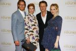 Amsterdam 14 juli 2015  
Premiere de Reunie in Tuschinski met in de hoofdrollen Daan Schuurmans en Thekla Reuten.
Thekla is zwanger en haar vriend Gijs Naber is er ook alsmede de zwangere Bracha v Doesburgh.