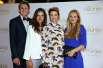 Amsterdam 14 juli 2015  
Premiere de Reunie in Tuschinski met in de hoofdrollen Daan Schuurmans en Thekla Reuten.
Thekla is zwanger en haar vriend Gijs Naber is er ook alsmede de zwangere Bracha v Doesburgh.