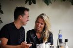 Amsterdam 10 augustus 2015  
Vivian Reijs met een kennis op terras.