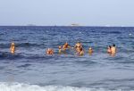 ibiza 29 juli 2015
Wendy v Dijk met Sem Lizzy haar moeder en man Erland Galjaard en zijn kinderen uit eerste huwelijk op strand van Coco beach. Herman den Blijker zijn zoon en vrouw alsmede John Ewbank dochter Day en Kelly Weekers zijn ook aanwezig