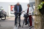 Amsterdam 10 augustus 2015     
Wim en Rita Kok op de fiets in Amsterdam.
