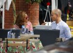 Amsterdam 11 augustus 2015
Winonah de Jong de jong met haar PA op terras