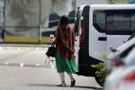 Zaandam 3 juli 2016
Alain Clark met zijn nieuwe vriendin Priscilla Martinez aan het winkelen bij loods 5