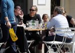 Amsterdam 15 juli 2016
Barry en Sandra Hay op terras met vrienden waaronder Ruben Nicolai en Regina Romeijn.