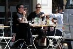 Amsterdam 15 juli 2016
Barry en Sandra Hay op terras met vrienden waaronder Ruben Nicolai en Regina Romeijn.