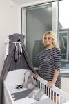 Wateringen 19 juli 2016 
Bobbi Eden ( zwanger ) met haar man Mark Laurenz in hun babykamer.