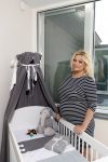 Wateringen 19 juli 2016 
Bobbi Eden ( zwanger ) met haar man Mark Laurenz in hun babykamer.