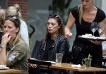 Amsterdam 12 juli 2016 
Chelsey Weimar op terras in Amsterdam zuid.