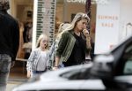 Amsterdam 1 juli 2016 
Danielle Oerlemans Overgaag met kids op de cornelis schuytstraat