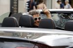Amsterdam 17 juli 2016  
Dirk Zeelenberg in zijn audi cabrio in amsterdam zuid.
