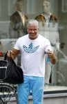 Amsterdam 20 juli 2016
Dries Roelvink in sportoutfit op de pc hooftstraat