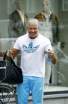 Amsterdam 20 juli 2016
Dries Roelvink in sportoutfit op de pc hooftstraat