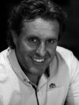 Den Haag 19 juni 2016
Opnames film Ron Goossens met rollen voor Tim haars Bo Maerten Chris Zegers Waldemar Torenstra Medina Schuurman en Birgit Schuurman. Steffen Gaars en Flip v d Kuil zijn de regisseurs. Opnames vinden plaats bij Pathe Den Haag.