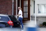 Amsterdam 21 juli 2016
Eva Jinek loopt naar haar huis toe.