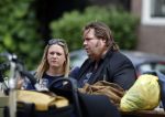 Amsterdam 7 juli 2016 
Frank Evenblij in de jordaan op terras met een man en een vrouw .