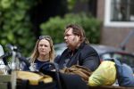 Amsterdam 7 juli 2016 
Frank Evenblij in de jordaan op terras met een man en een vrouw .