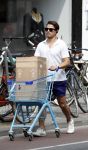 Amsterdam 23 juli 2016 
Geza Weisz met winkelwagentje op straat
