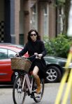 Amsterdam 8 juli 2016
Halina Reijn op de fiets en op etrras in Amsterdam