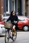 Amsterdam 8 juli 2016
Halina Reijn op de fiets en op etrras in Amsterdam