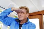 Uitgeest 11 juli 2016
Henny Huisman op zijn boot.