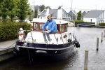 Uitgeest 11 juli 2016
Henny Huisman op zijn boot.