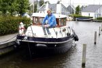 Uitgeest 11 juli 2016
Henny Huisman op zijn boot.