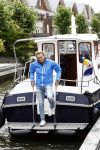 Uitgeest 11 juli 2016
Henny Huisman op zijn boot.