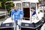 Uitgeest 11 juli 2016
Henny Huisman op zijn boot.