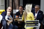 Amsterdam 12 juli 2016 
Jaap v Zweden met kleinzoon vader zoon en schoonzus op terras.