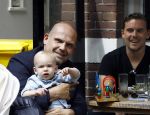 Amsterdam 12 juli 2016 
Jaap v Zweden met kleinzoon vader zoon en schoonzus op terras.