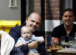 Amsterdam 12 juli 2016 
Jaap v Zweden met kleinzoon vader zoon en schoonzus op terras.