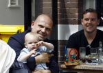 Amsterdam 12 juli 2016 
Jaap v Zweden met kleinzoon vader zoon en schoonzus op terras.