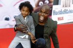 Amsterdam 17 juli 2016
Premiere huisdiergeheimen in Pathe arena. Jandino Asporaat met zoon