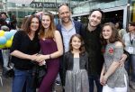Amsterdam 17 juli 2016
Premiere huisdiergeheimen in Pathe arena. Javier Guzman zijn dochter Amelie ( grijze trui met hart) ex vriendin Yvette Hoogerwerf Hugo Metsers  met dochter Delphine Metsers (paarse kleding) en Kyara (grijze jurk)