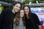 Amsterdam 17 juli 2016
Premiere huisdiergeheimen in Pathe arena. Javier Guzman zijn dochter Amelie ( grijze trui met hart) ex vriendin Yvette Hoogerwerf Hugo Metsers  met dochter Delphine Metsers (paarse kleding) en Kyara (grijze jurk)