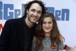 Amsterdam 17 juli 2016
Premiere huisdiergeheimen in Pathe arena. Javier Guzman zijn dochter Amelie ( grijze trui met hart) ex vriendin Yvette Hoogerwerf Hugo Metsers  met dochter Delphine Metsers (paarse kleding) en Kyara (grijze jurk)