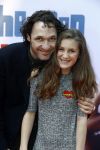 Amsterdam 17 juli 2016
Premiere huisdiergeheimen in Pathe arena. Javier Guzman zijn dochter Amelie ( grijze trui met hart) ex vriendin Yvette Hoogerwerf Hugo Metsers  met dochter Delphine Metsers (paarse kleding) en Kyara (grijze jurk)
