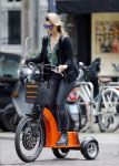 Amsterdam 7 juli 2016
Joelle Witschge opnames commercial / website voor funwheels op de cornelis schuytstraat